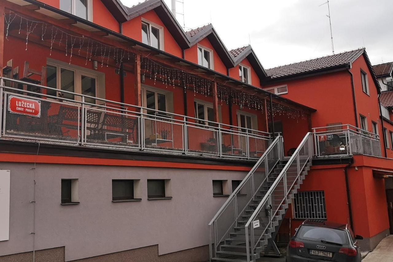 Aparthotel Bambus Zahrada Prag